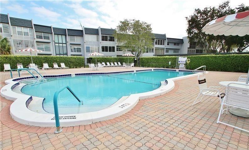 Oriole Golf & Tennis Club - Residential