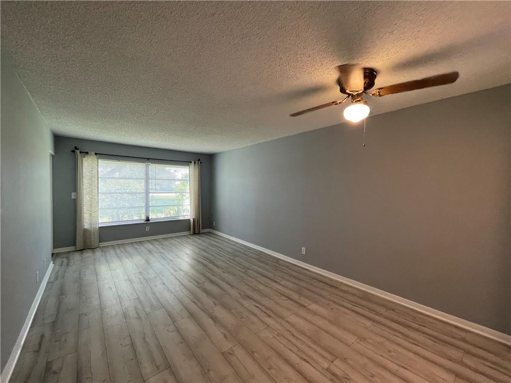 Oriole Golf & Tennis Club - Residential