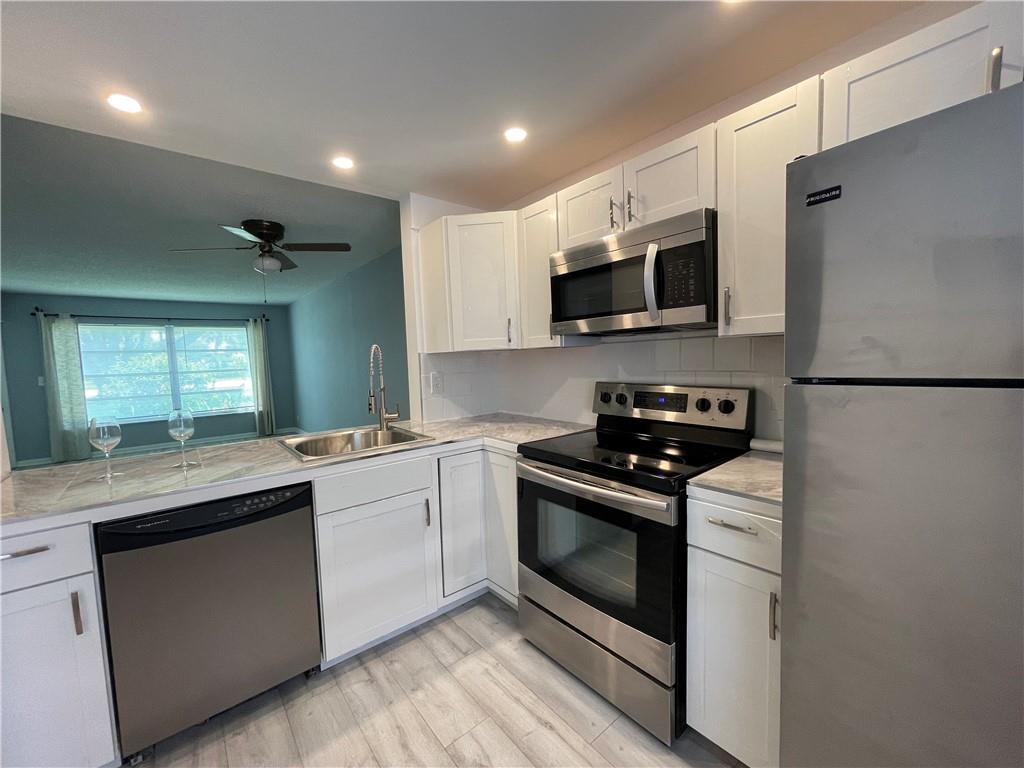 Oriole Golf & Tennis Club - Residential