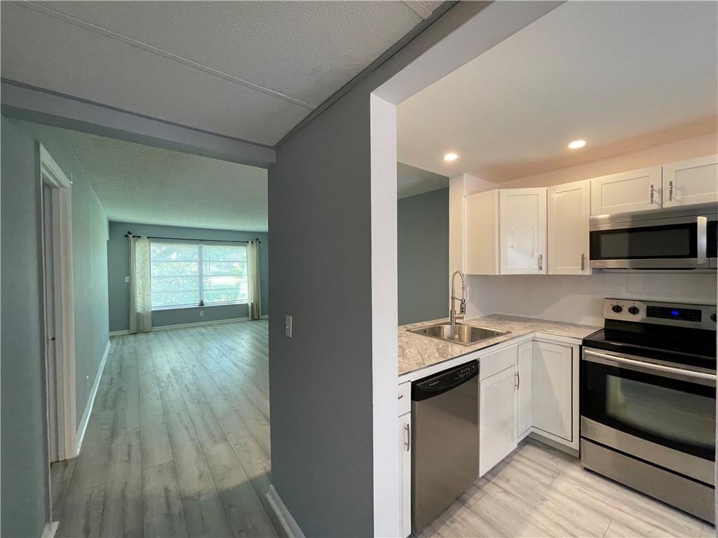 Oriole Golf & Tennis Club - Residential