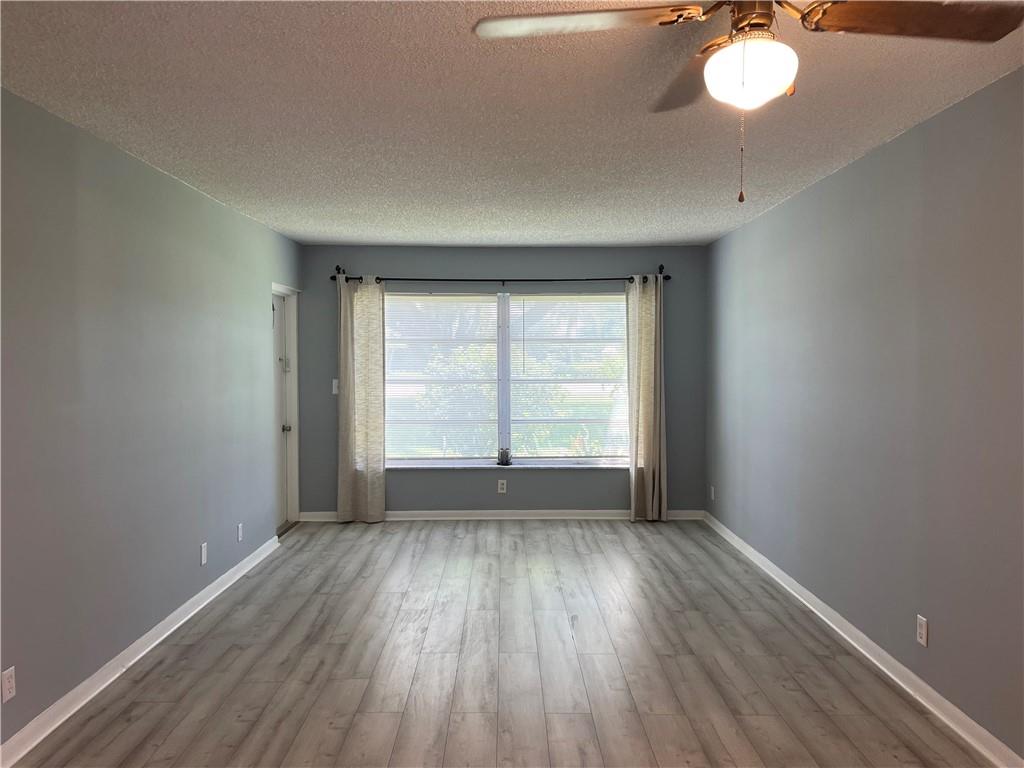 Oriole Golf & Tennis Club - Residential