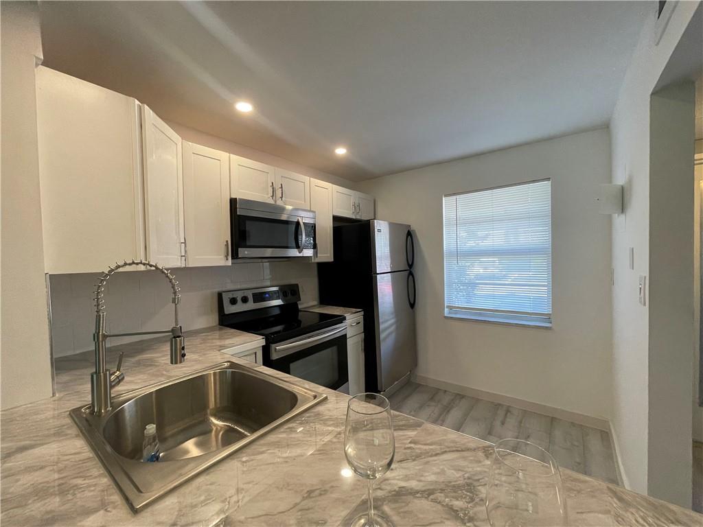Oriole Golf & Tennis Club - Residential