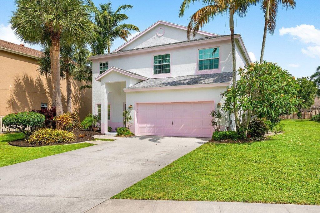 Photo of 6321 Lansdowne Circle, Boynton Beach, FL 33472 (MLS # R11094725)