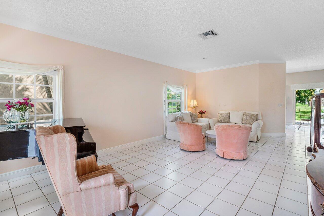 6321 Lansdowne Circle