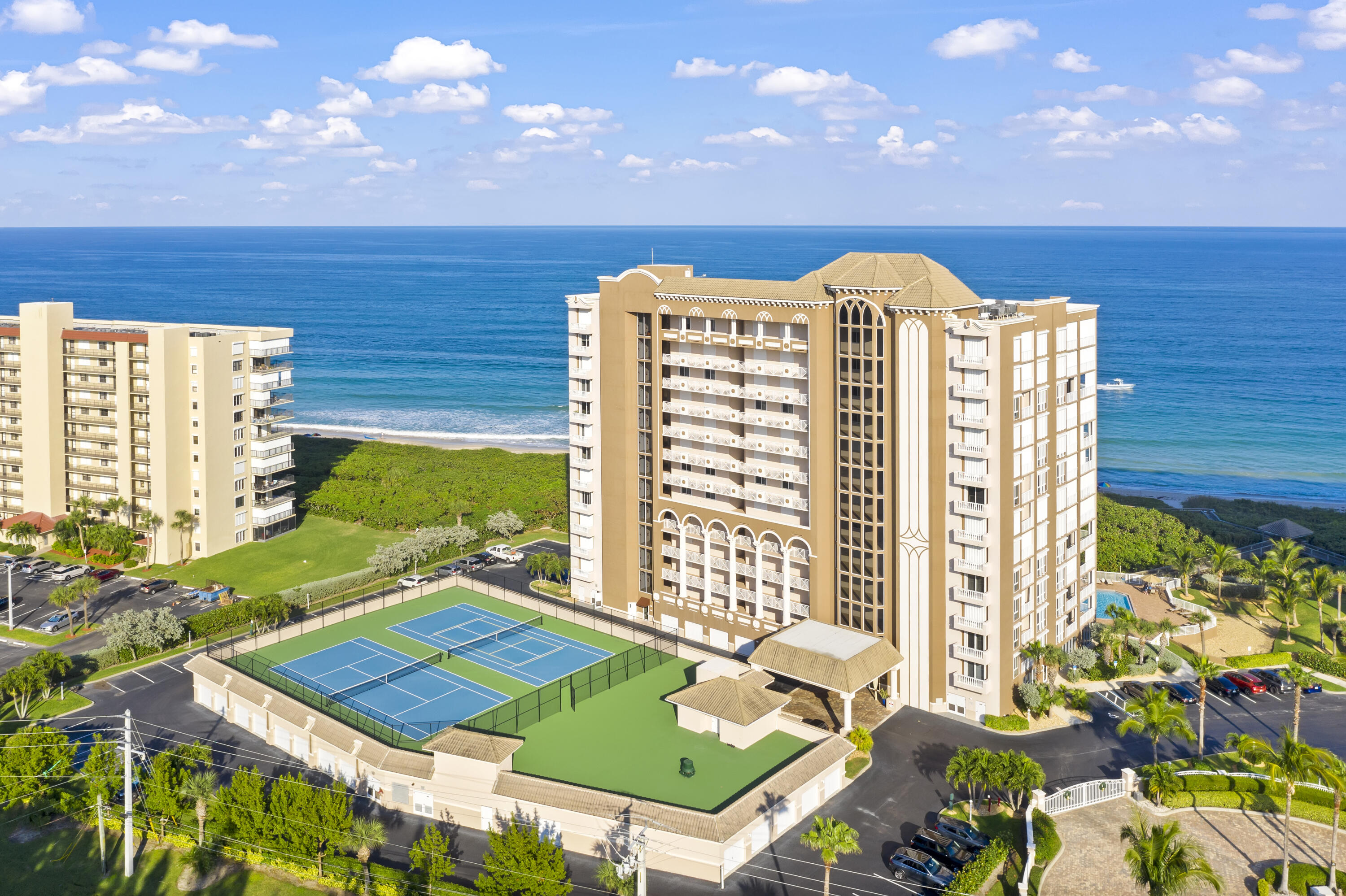 Fully furnished condominium with unspoiled ocean views in North Hutchinson island, ideally located between Downtown Fort Pierce and the best of Vero Beach. 3 bedrooms, 2.5 baths plus den. One car garage. Laundry room inside. Kitchen equipped with all of the essentials. The condo boasts an ample balcony overlooking the ocean and community pool with a seating area perfect for relaxation time. Exceptionally well maintained community. You will find a very private and quiet beach with no nearby public access. Heated pool and spa to enjoy during the winter. Other amenities: tennis/pickleball courts, fitness room, fire-pit, grill, billar pool, among others. Smoking is not allowed in the condo or in common areas. Rent paid in full before moving in. Tenants pay 12% tourist tax.