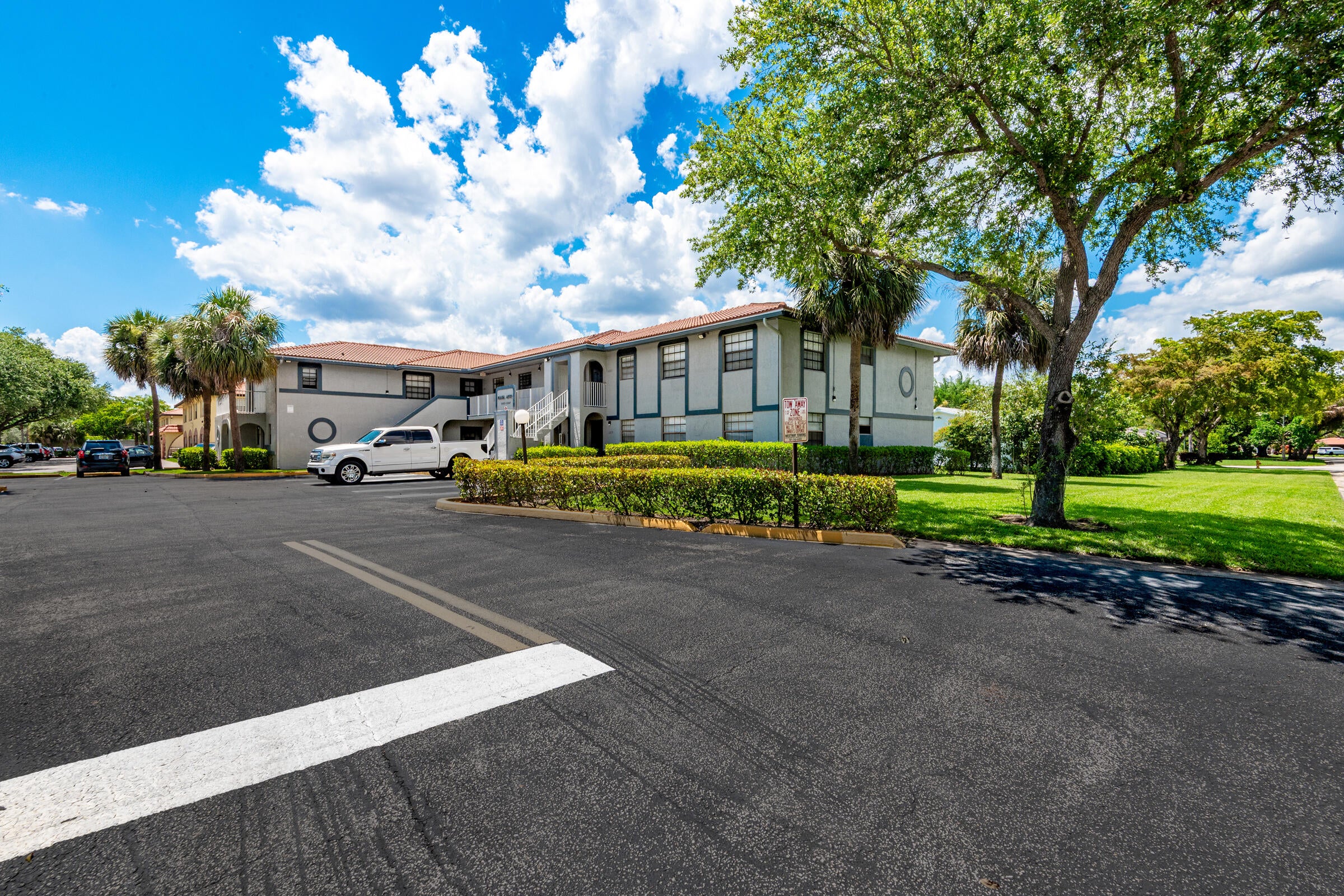 10675 Royal Palm Boulevard