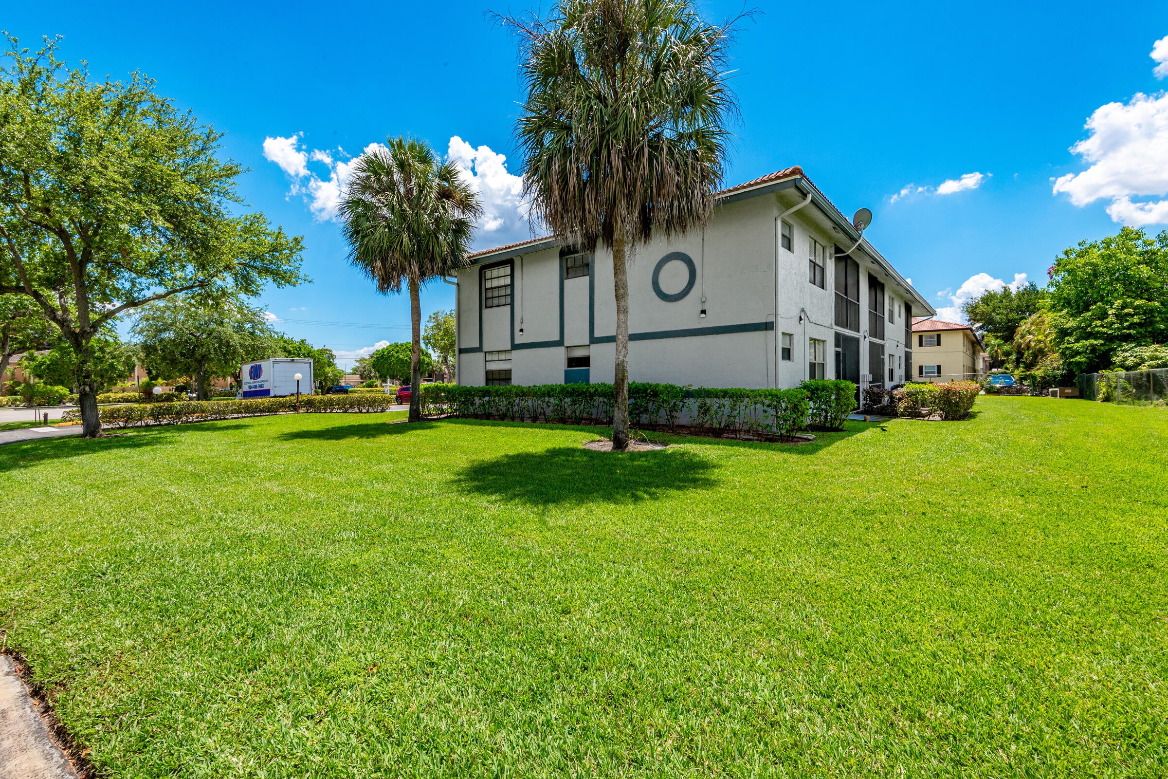 10675 Royal Palm Boulevard