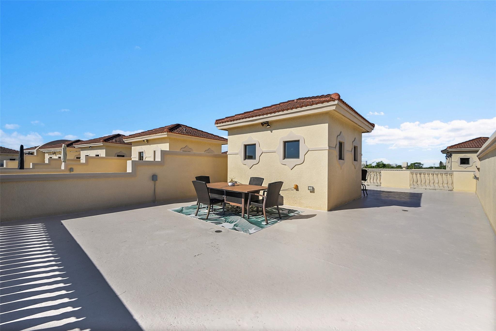 SANTA BARBARA ESTATES - Residential