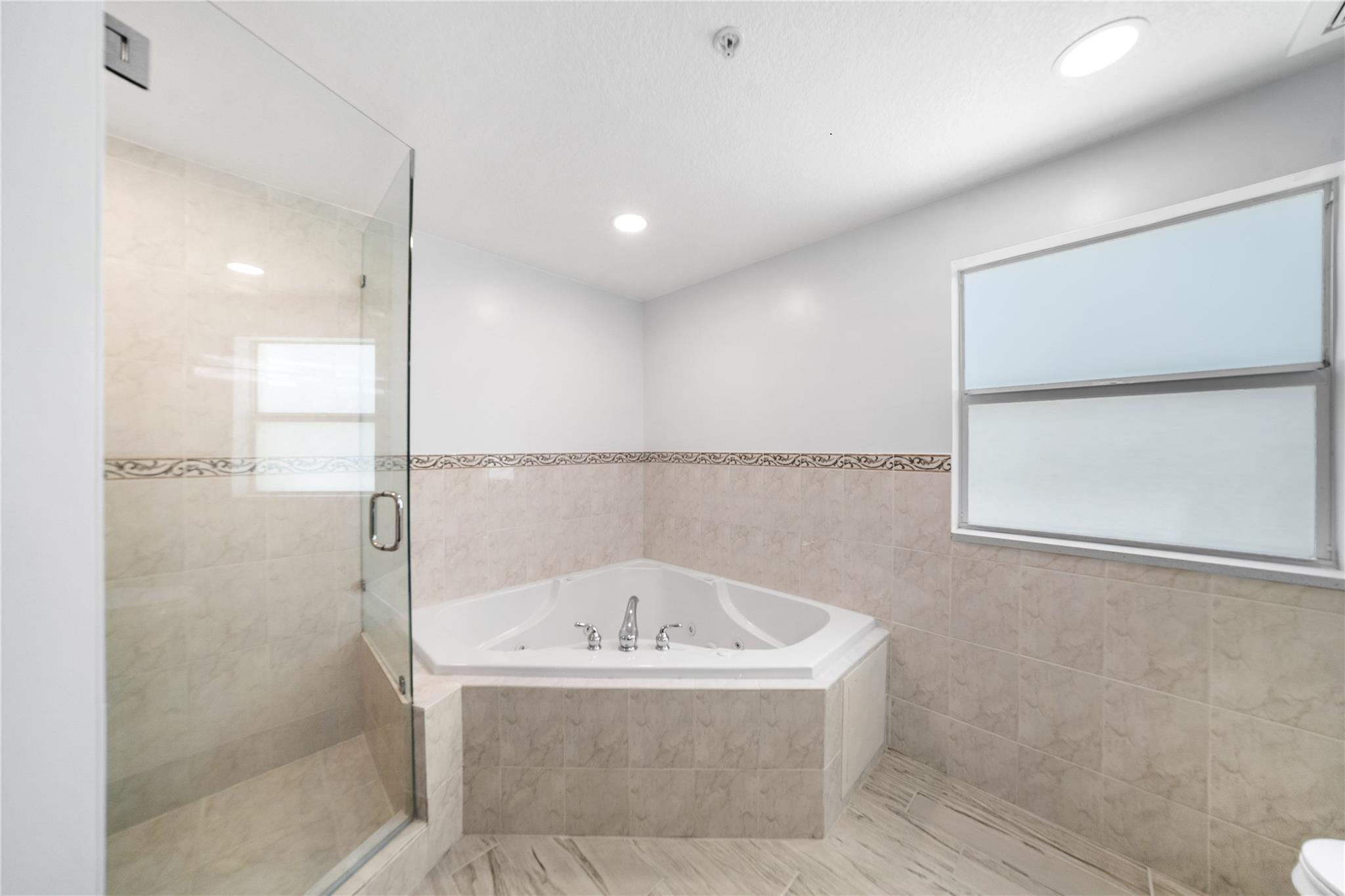 SILVER BEACH CONDOMINIUM - Residential