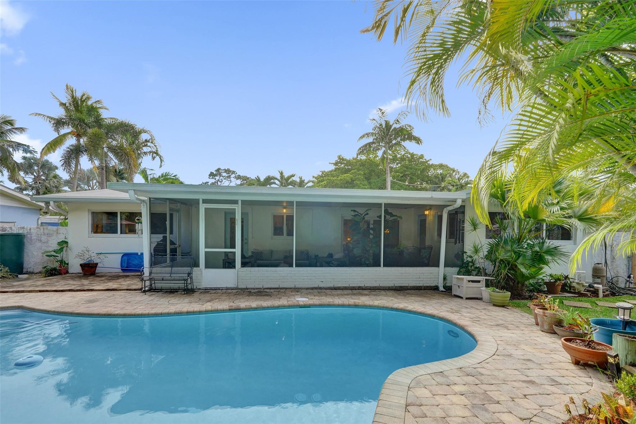 Coral Estates 32-29 B - Residential