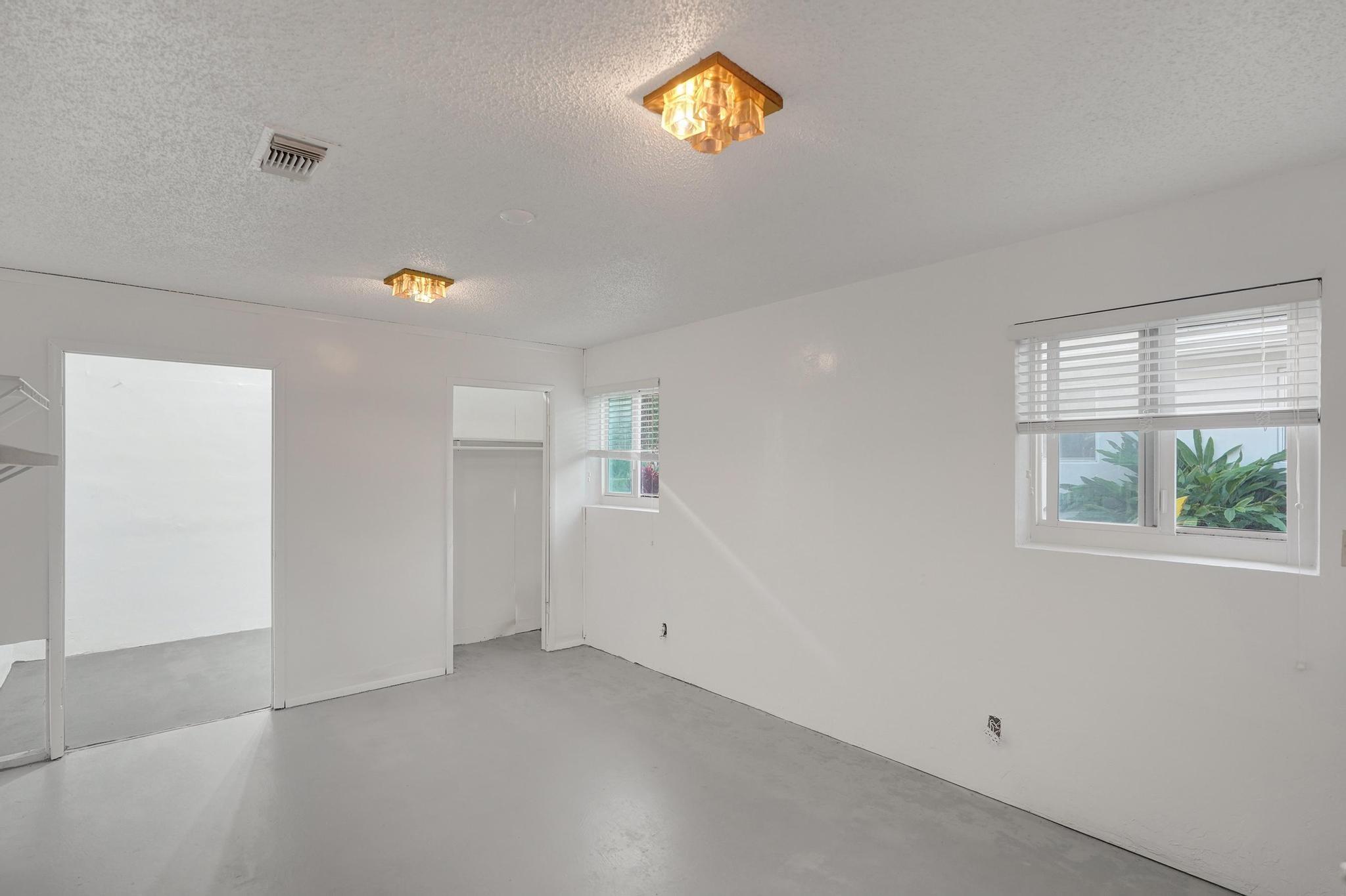 Coral Estates 32-29 B - Residential