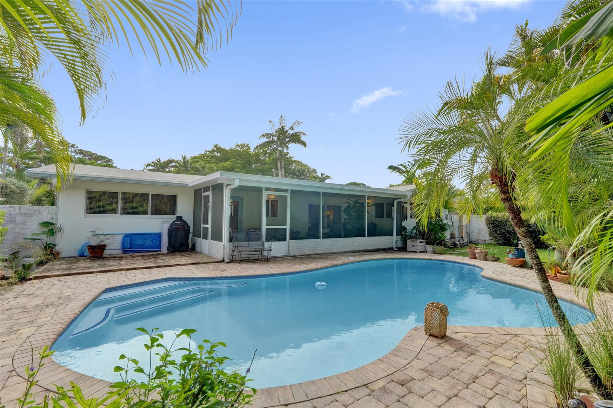 Coral Estates 32-29 B - Residential