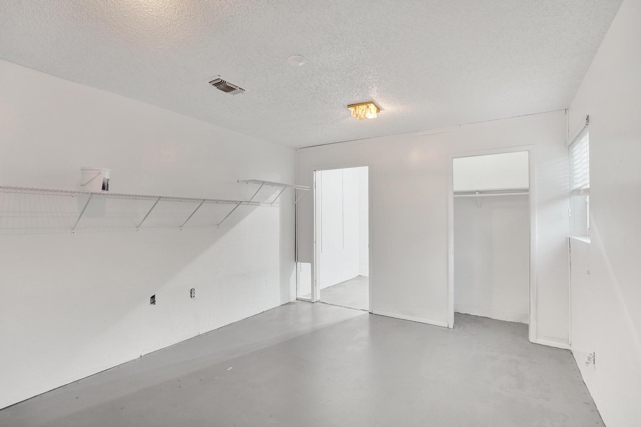 Coral Estates 32-29 B - Residential