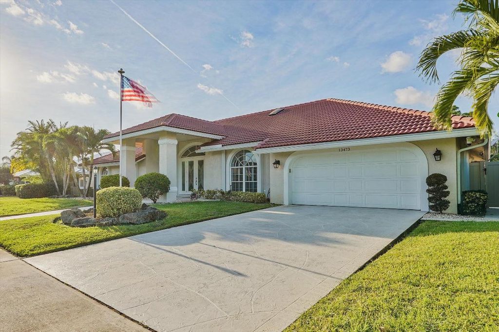Photo of 13473 Northumberland Circle, Wellington, FL 33414 (MLS # R11148072)