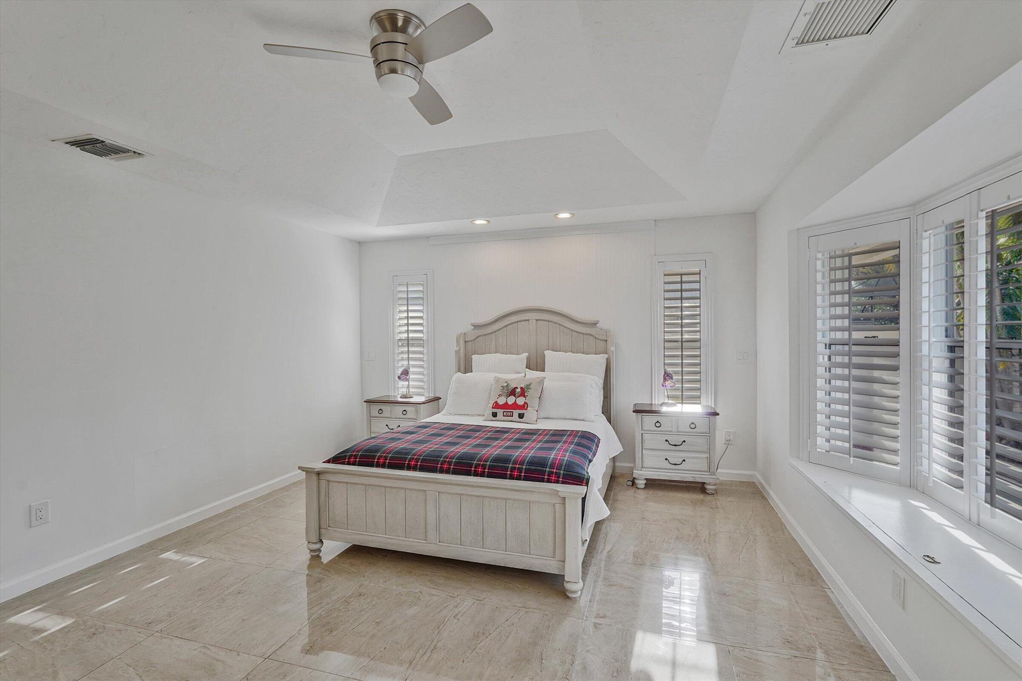 GREENVIEW SHORES 1 OF WEL - Residential