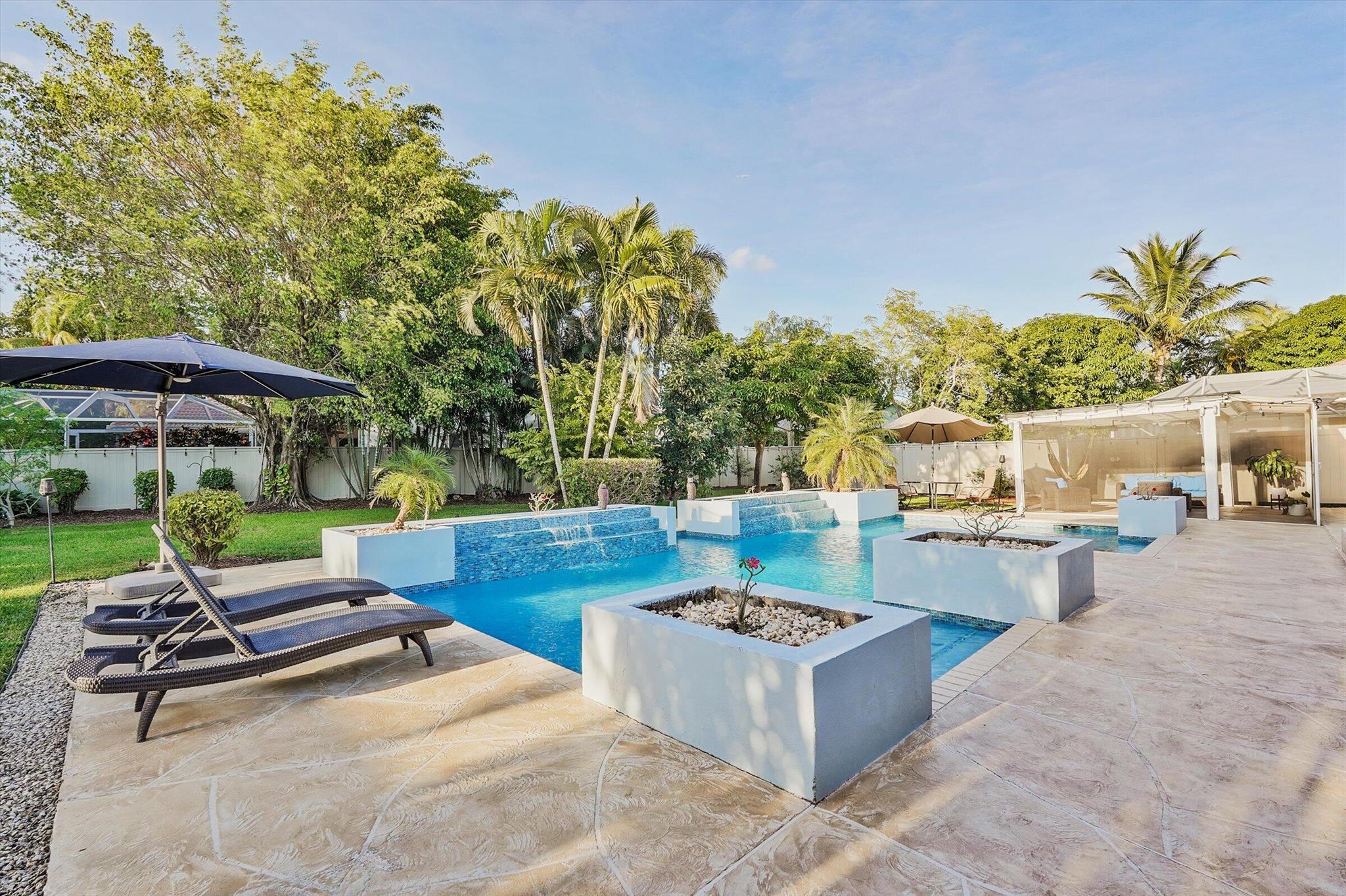 GREENVIEW SHORES 1 OF WEL - Residential