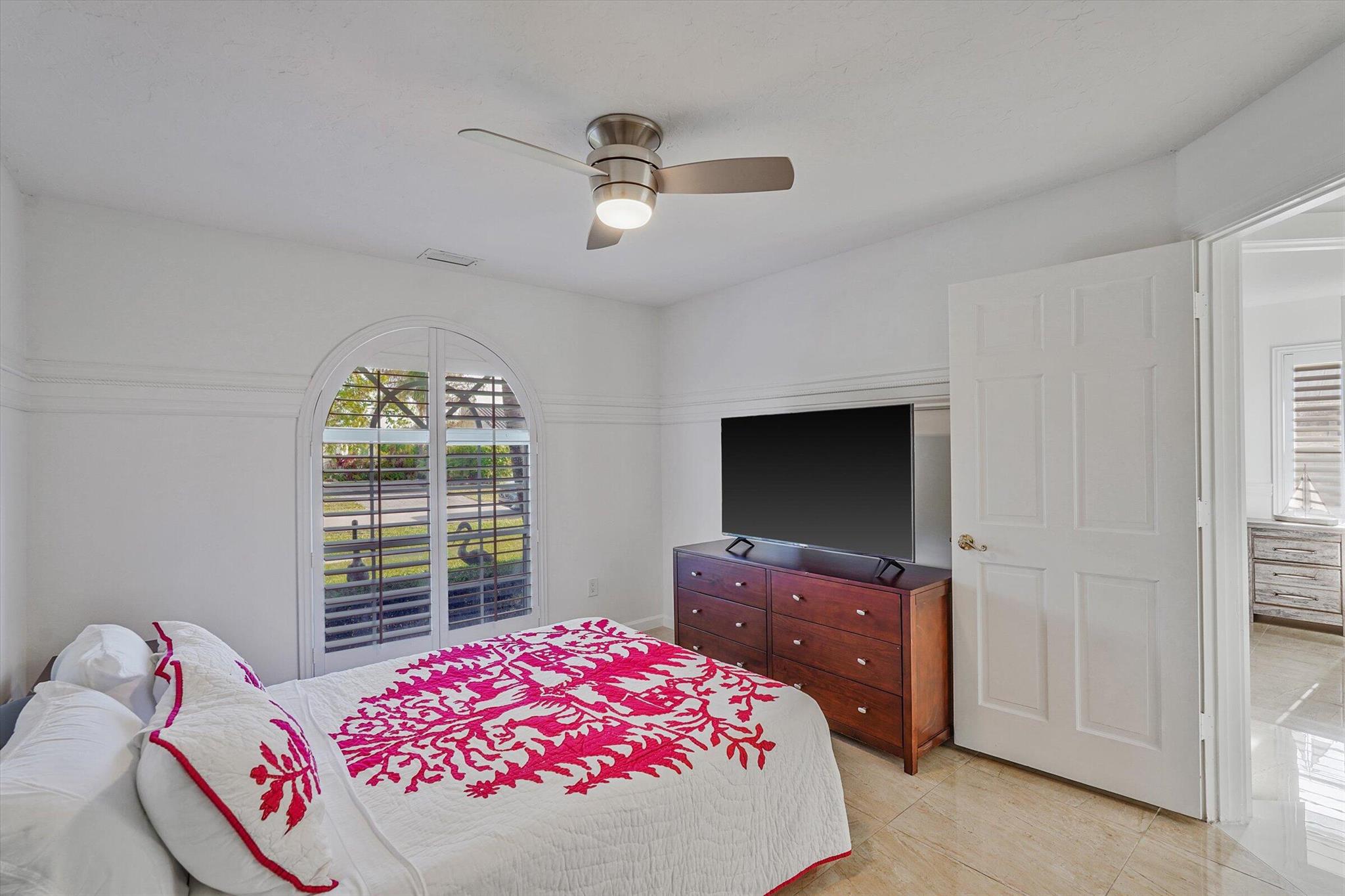 GREENVIEW SHORES 1 OF WEL - Residential