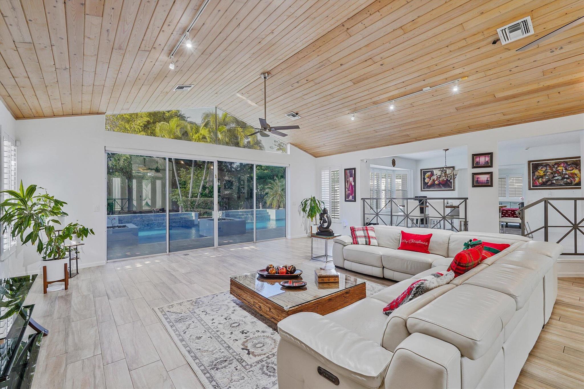 GREENVIEW SHORES 1 OF WEL - Residential