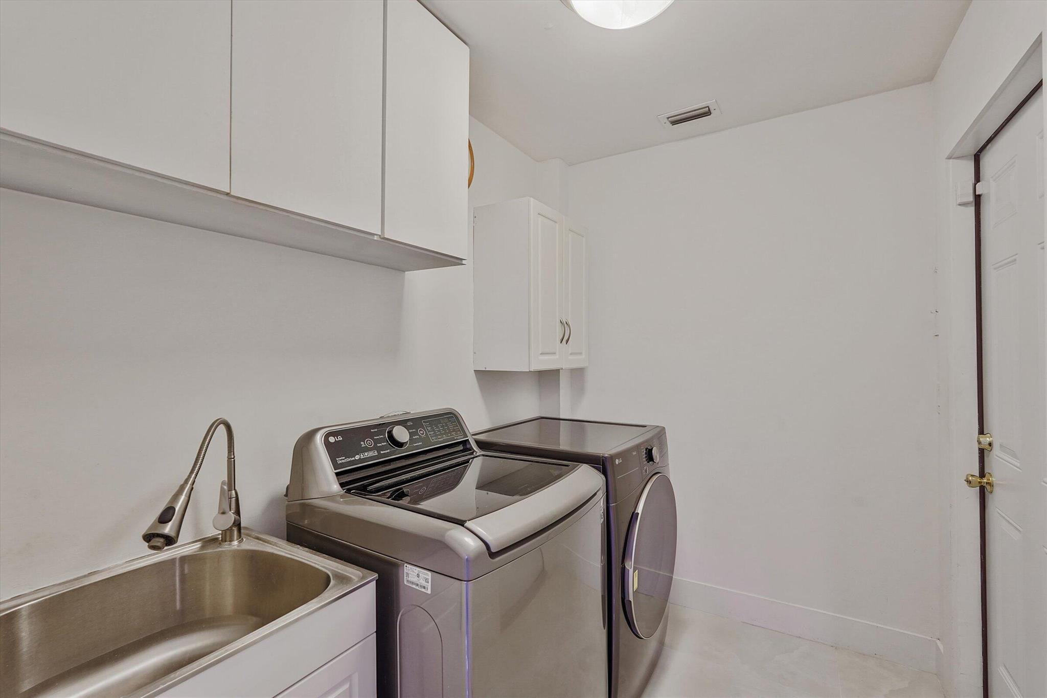 GREENVIEW SHORES 1 OF WEL - Residential