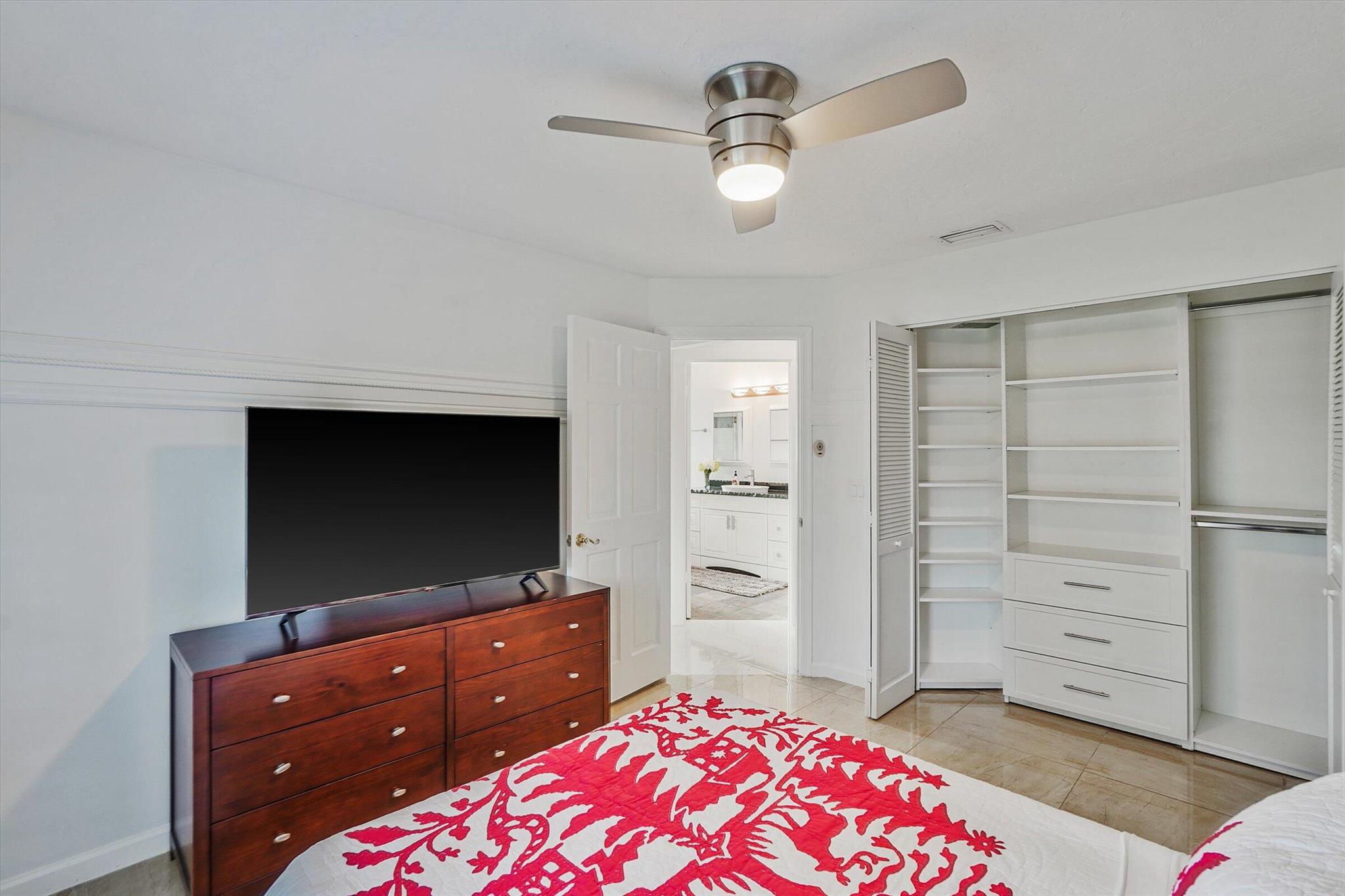 GREENVIEW SHORES 1 OF WEL - Residential