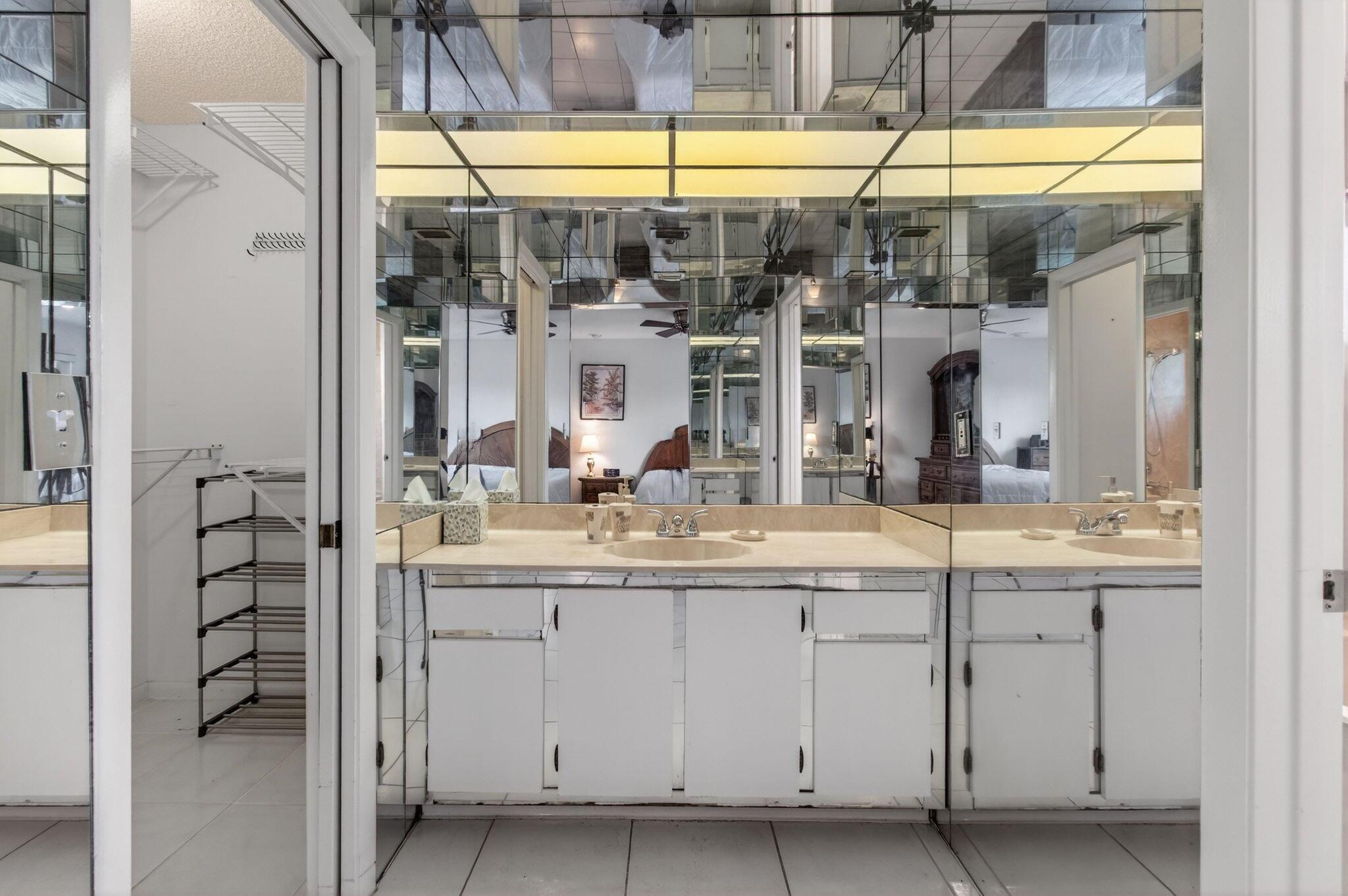 Villas of Green Glen / In - Residential