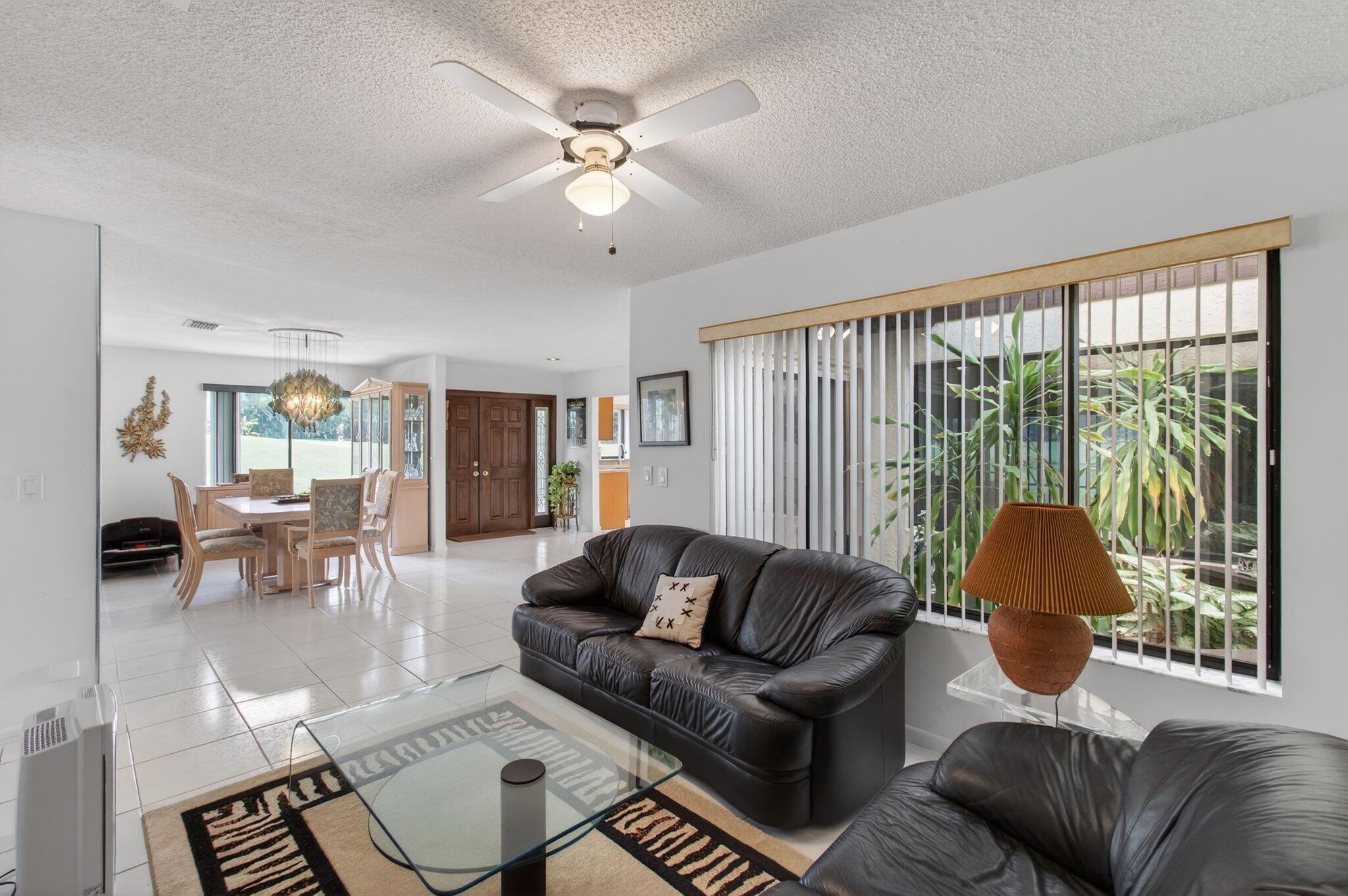 Villas of Green Glen / In - Residential