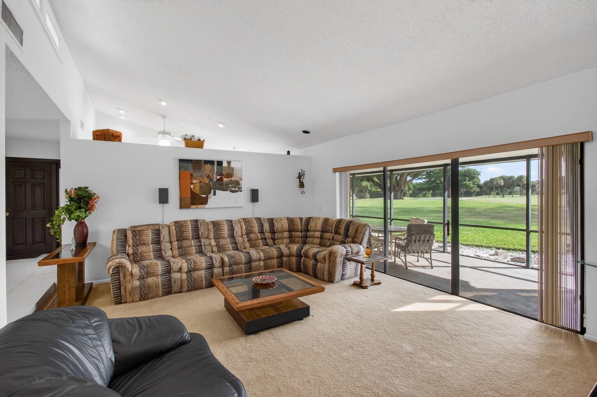 Villas of Green Glen / In - Residential