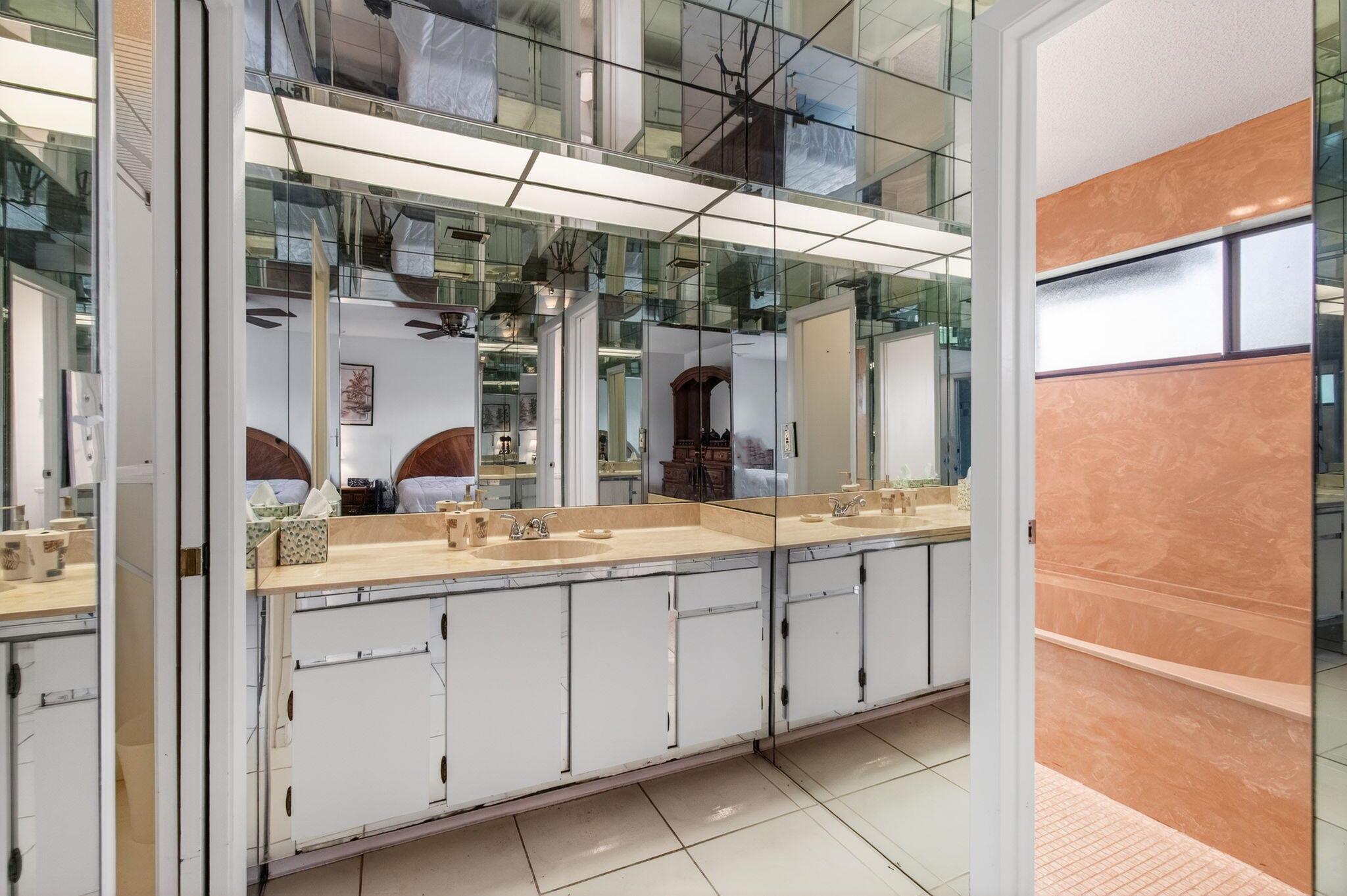 Villas of Green Glen / In - Residential