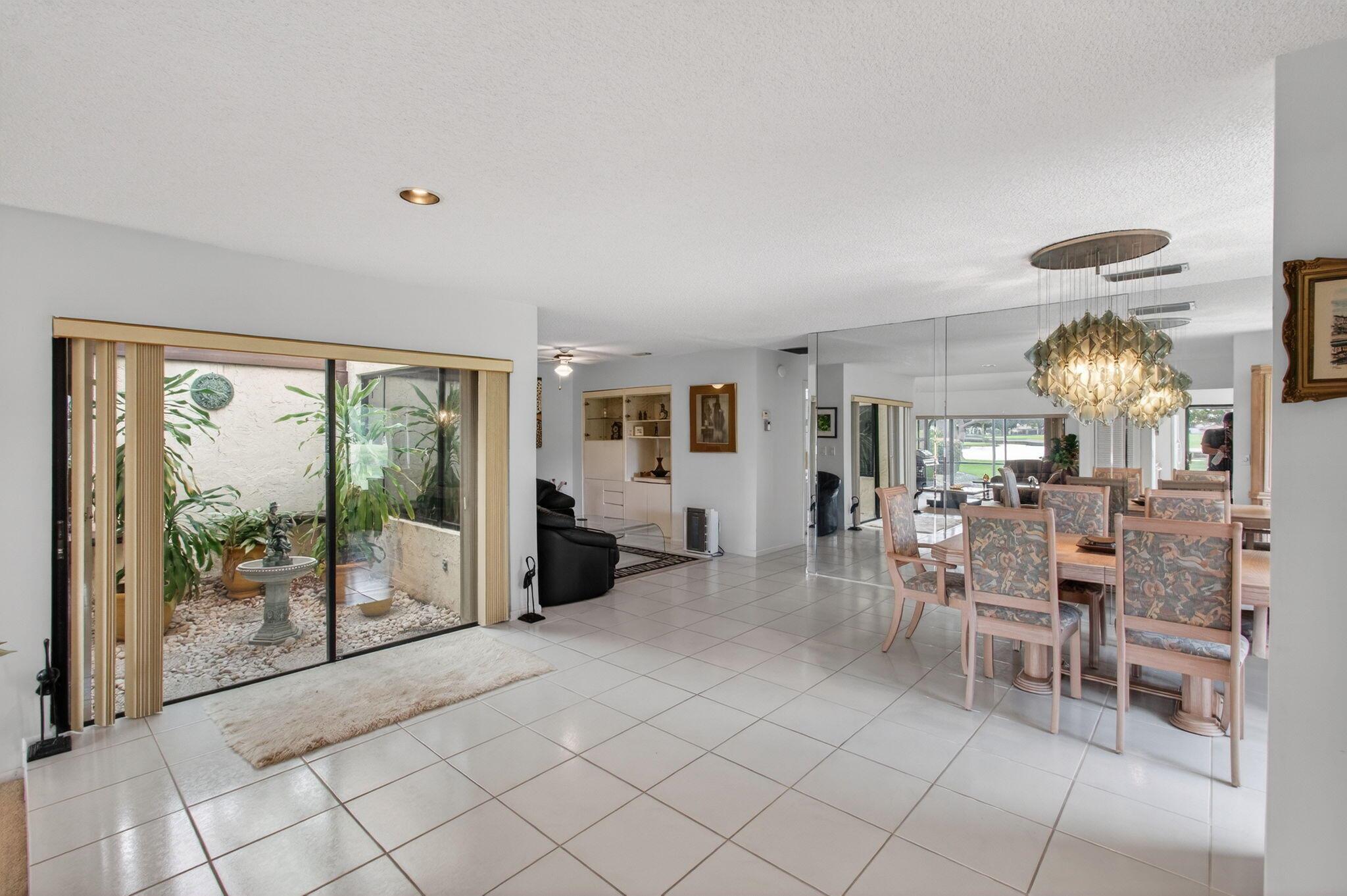 Villas of Green Glen / In - Residential