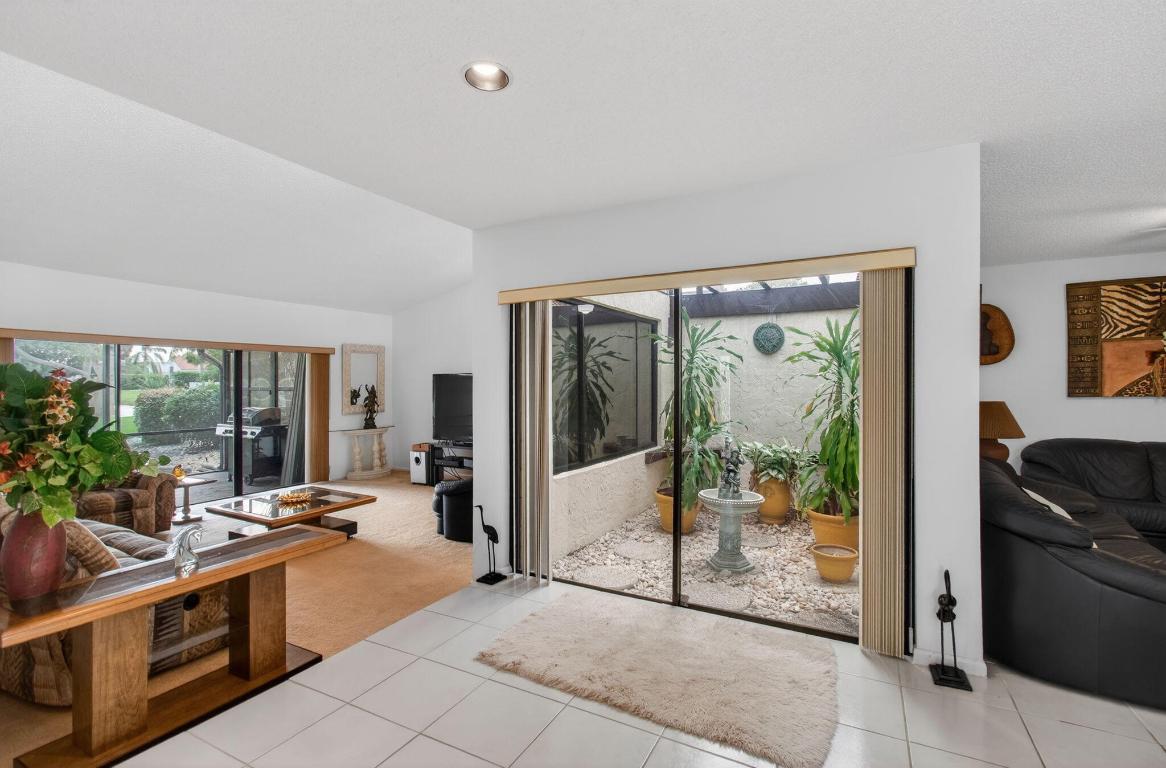 Villas of Green Glen / Indian Spring - Residential