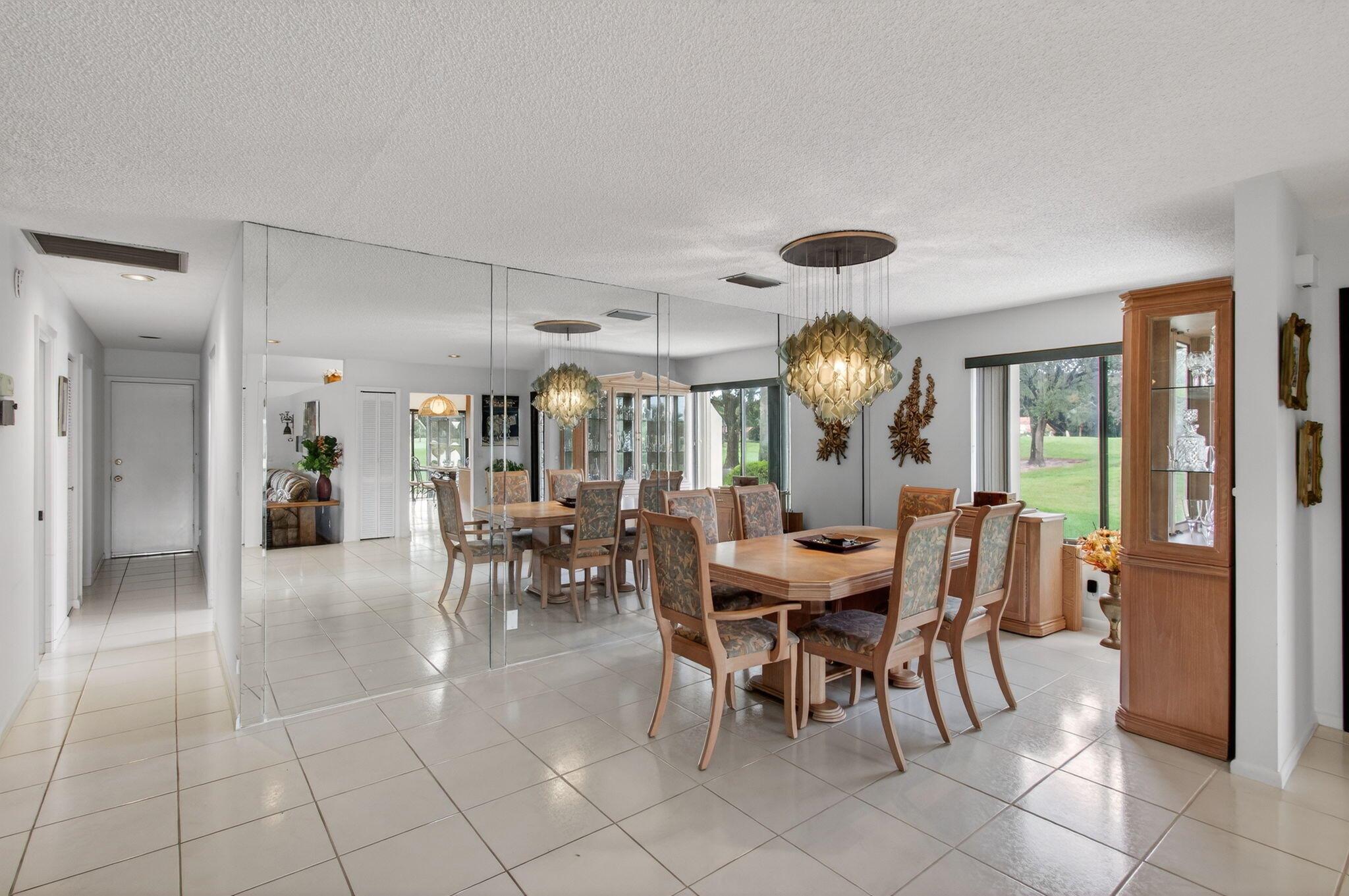 Villas of Green Glen / In - Residential