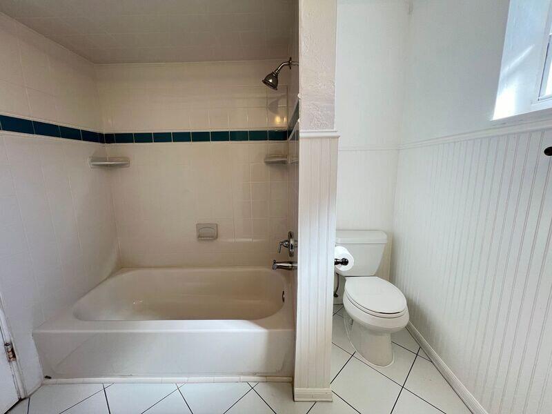 OAK RIDGE PARK - Residential Lease
