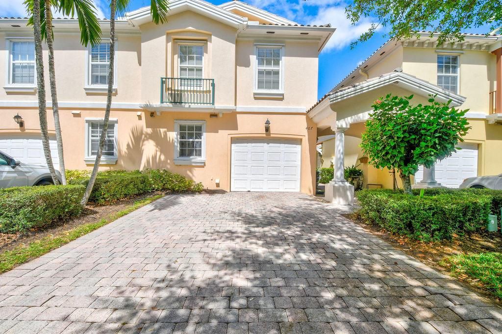 Photo of 407 Capistrano Drive, Palm Beach Gardens, FL 33410 (MLS # R10699445)