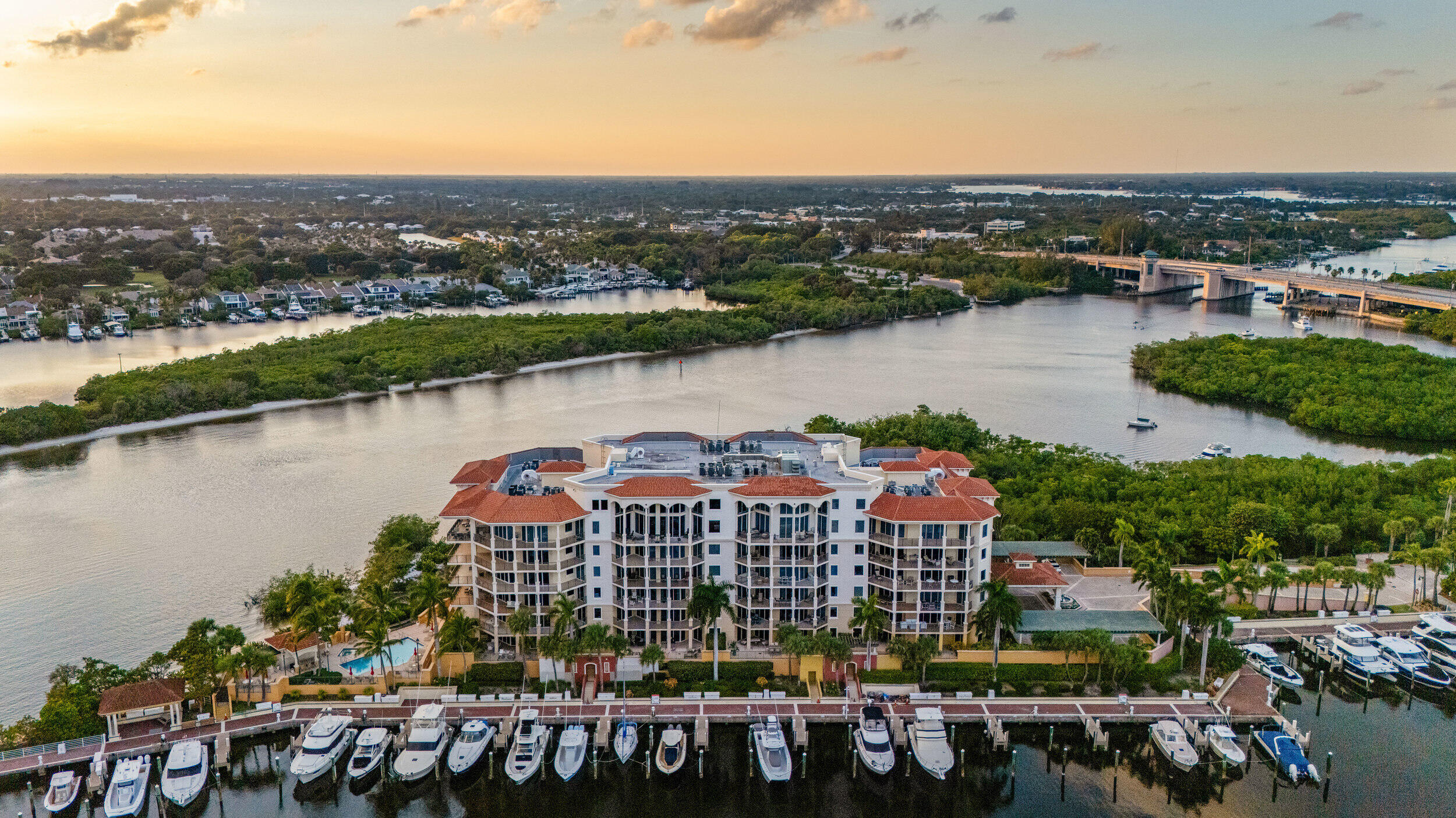Pointe At Jupiter Yacht C - Residential