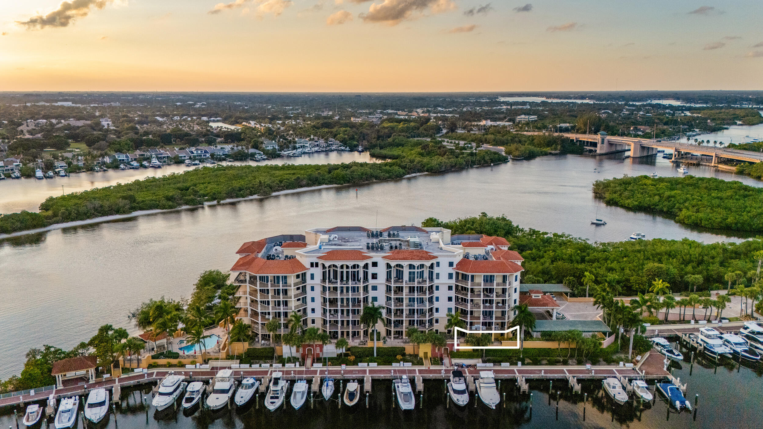 Pointe At Jupiter Yacht C - Residential