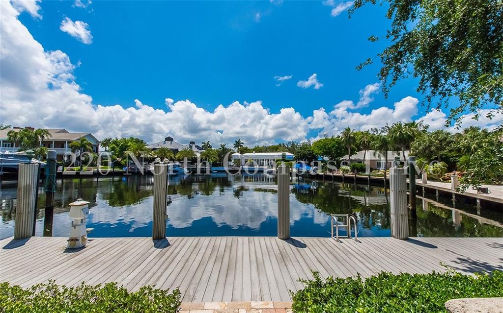 BAY COLONY SEC OF THE LAN - Residential