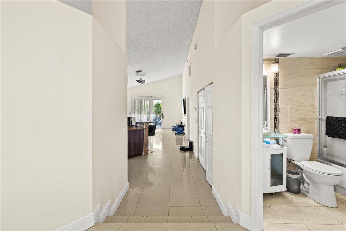 MNR FOREST 2 - Residential Lease