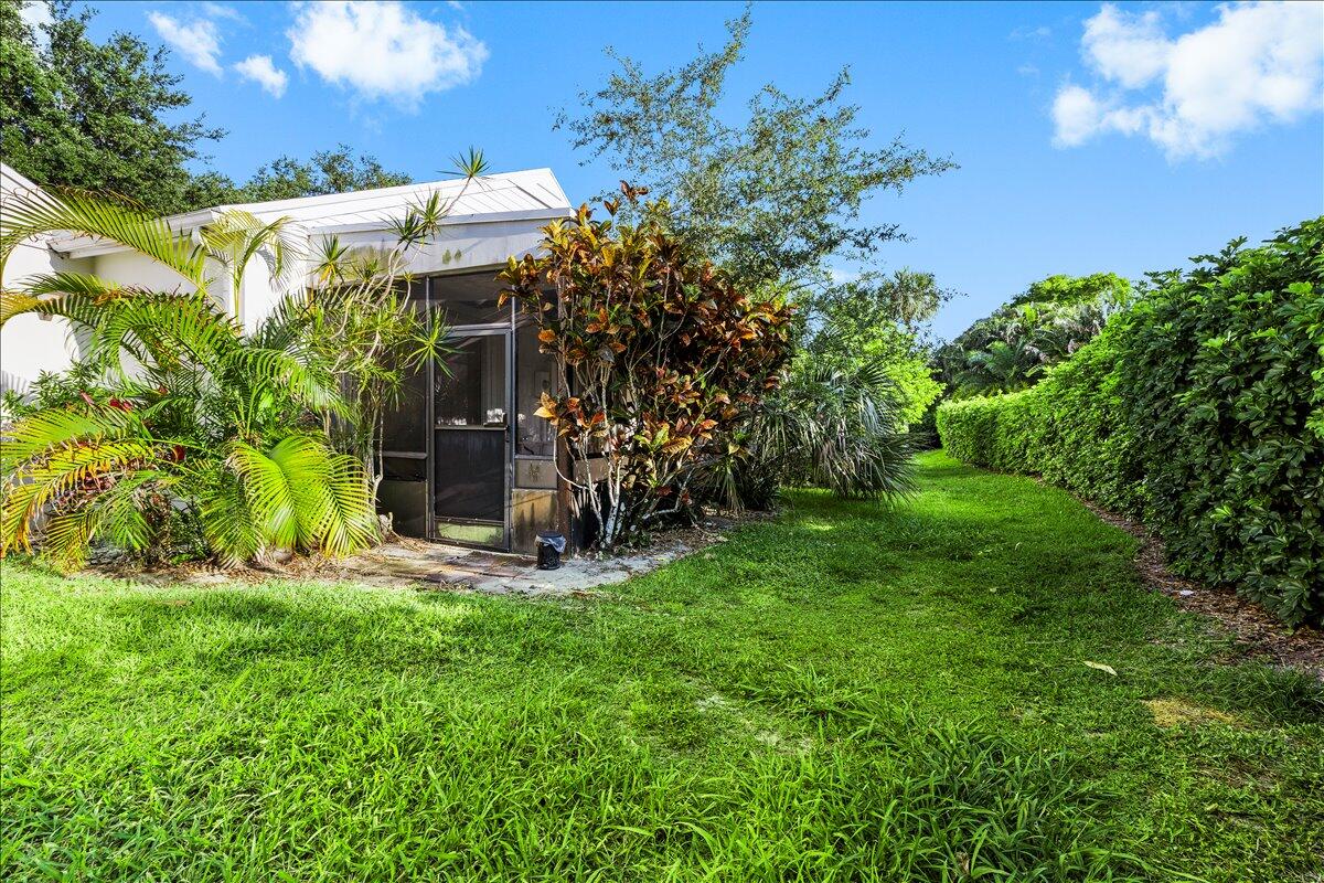 MNR FOREST 2 - Residential Lease