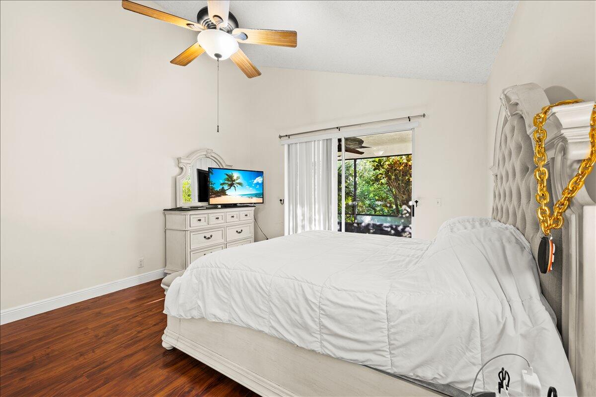 MNR FOREST 2 - Residential Lease