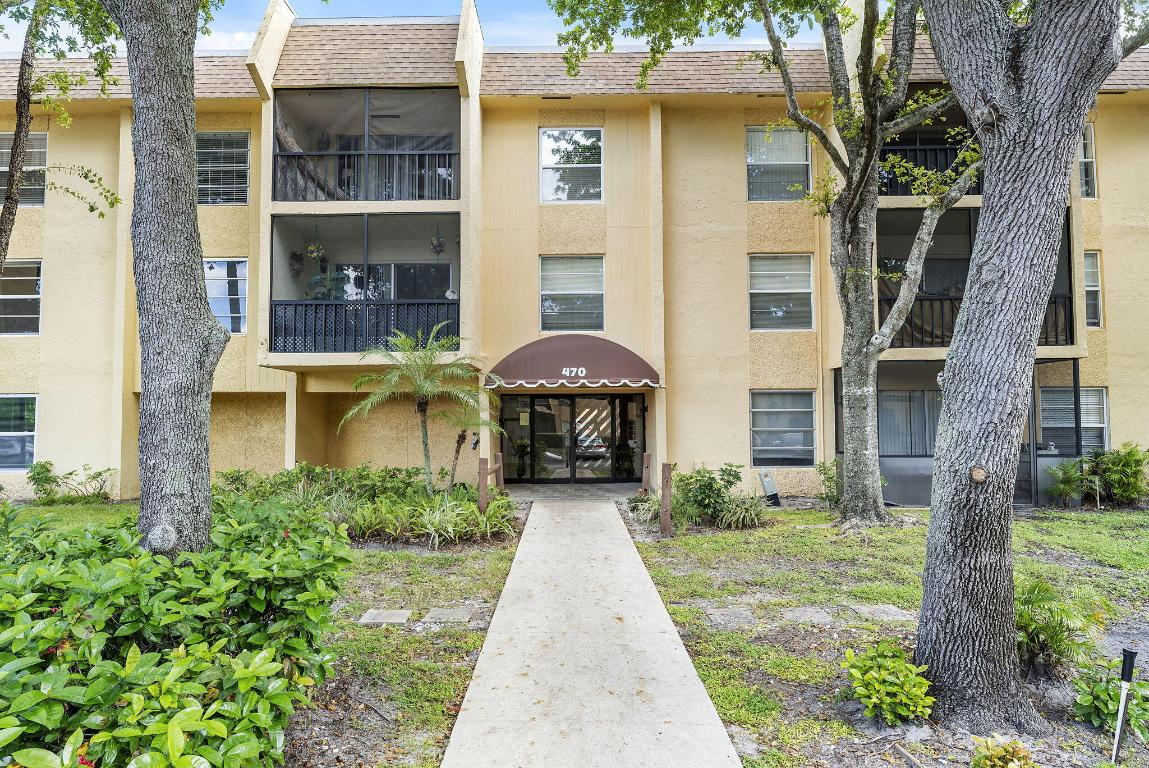 CASA DEL RIO CONDO - Residential Lease