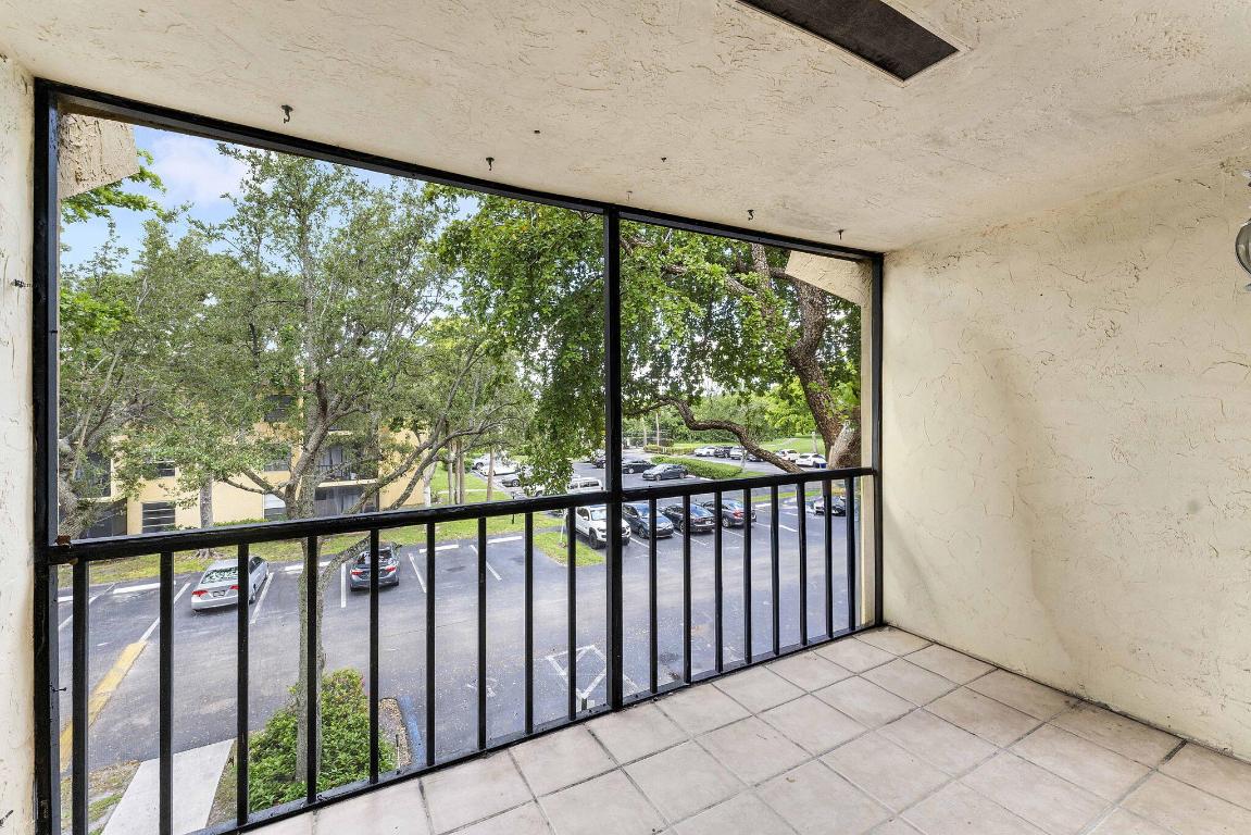 CASA DEL RIO CONDO - Residential Lease