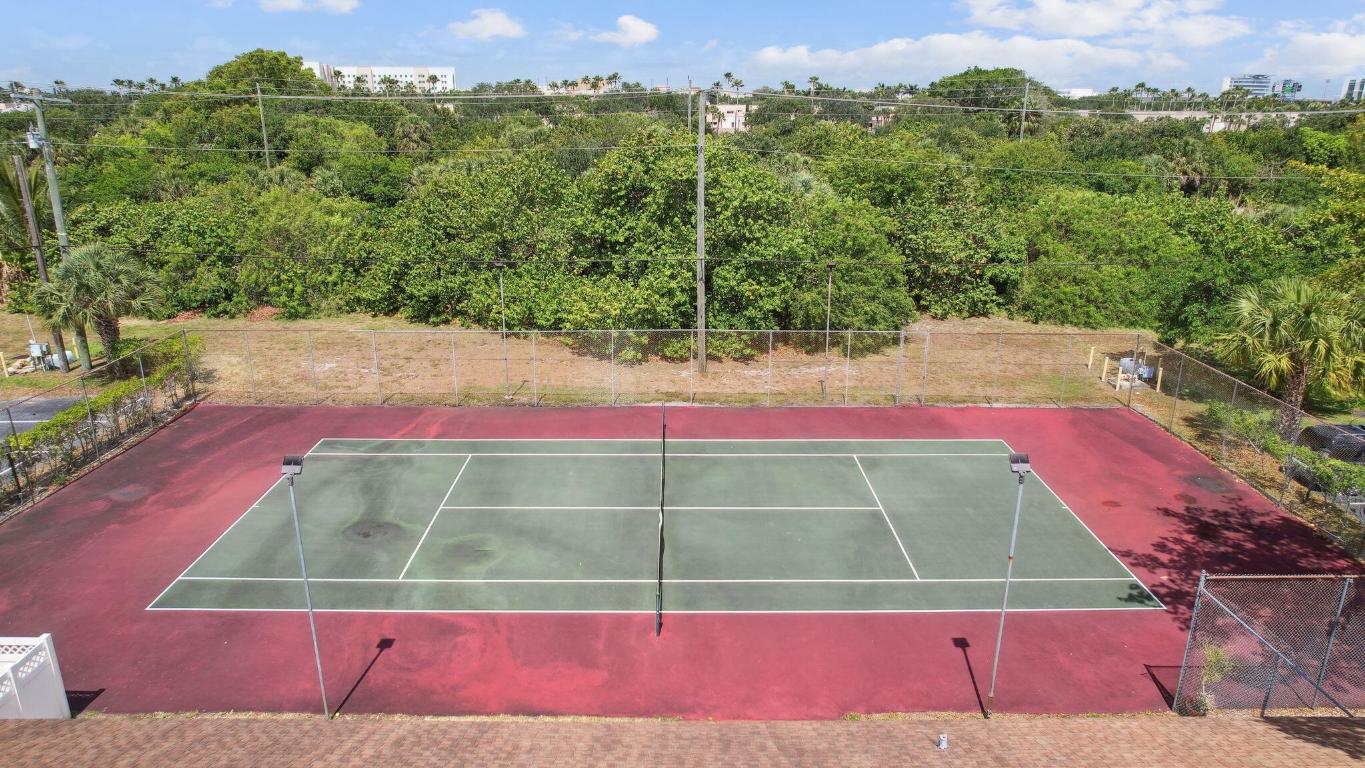 CASA DEL RIO CONDO - Residential Lease