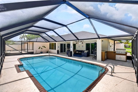 Tiny photo for 990 Hickory Trail, Wellington, FL 33414 (MLS # B26070621)