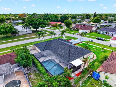 Tiny photo for 990 Hickory Trail, Wellington, FL 33414 (MLS # B26070621)