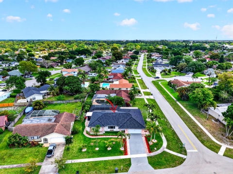 Tiny photo for 990 Hickory Trail, Wellington, FL 33414 (MLS # B26070621)