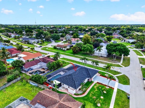 Tiny photo for 990 Hickory Trail, Wellington, FL 33414 (MLS # B26070621)