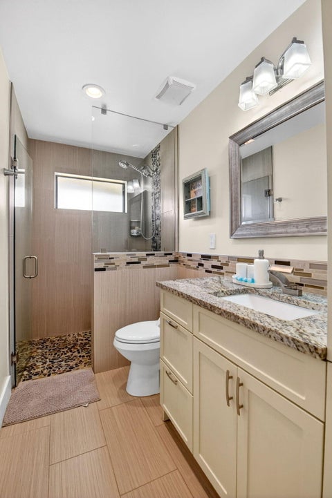 Tiny photo for 990 Hickory Trail, Wellington, FL 33414 (MLS # B26070621)