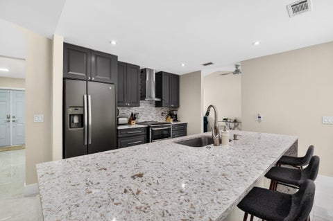 Tiny photo for 990 Hickory Trail, Wellington, FL 33414 (MLS # B26070621)