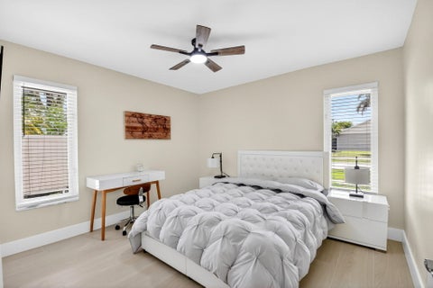 Tiny photo for 990 Hickory Trail, Wellington, FL 33414 (MLS # B26070621)