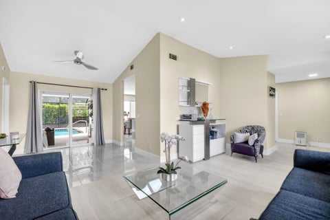 Tiny photo for 990 Hickory Trail, Wellington, FL 33414 (MLS # B26070621)